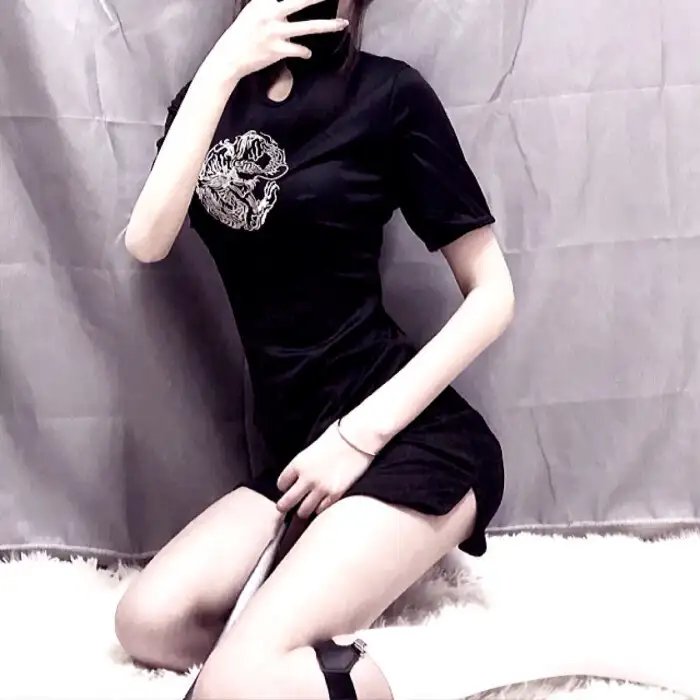 芳邻疑案